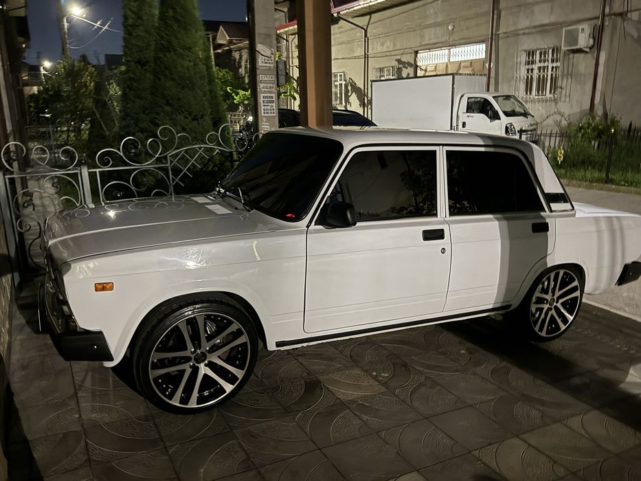 Vaz 2107.   Zavot moshina 190.000km yurgan