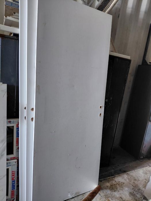 Продам двери межкомнатные