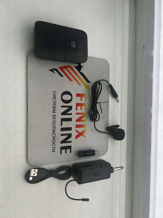 Микрофон радио беспроводной петличный/с оголовьем