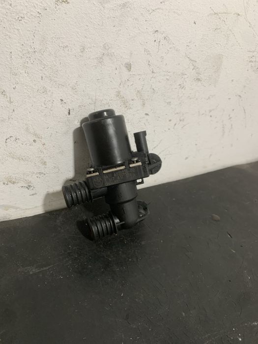 Pompa recirculare BMW Seria 5 E60 E61 | 6920226 pompa incalzire apa