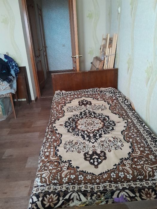 Продам б/у  кровати