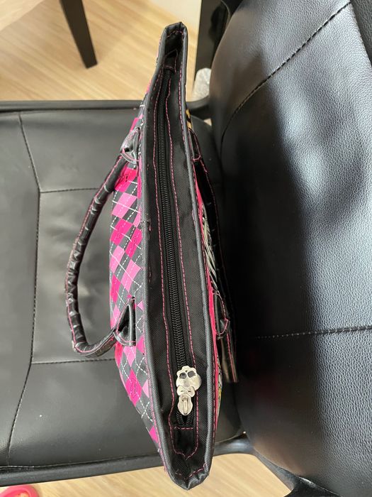 Чанта на Monster