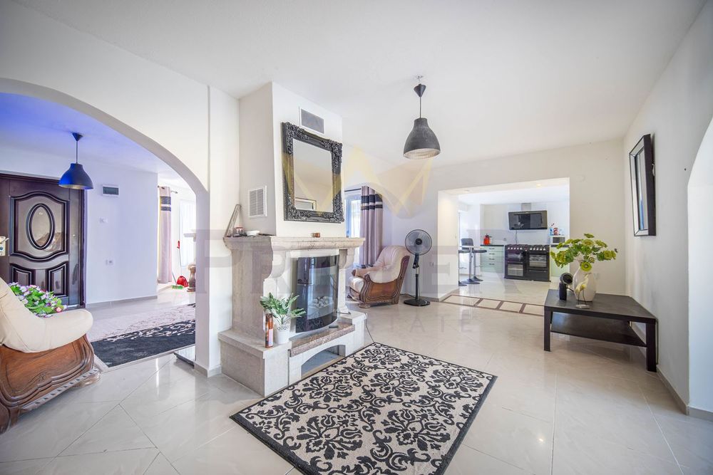 Продава се Къща в с. Климентово, Област Варна - 280 кв.м за 2108 €/кв.м - Снимка #2