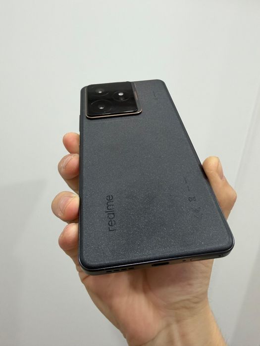 Realme GT 7  12/256  срочно
