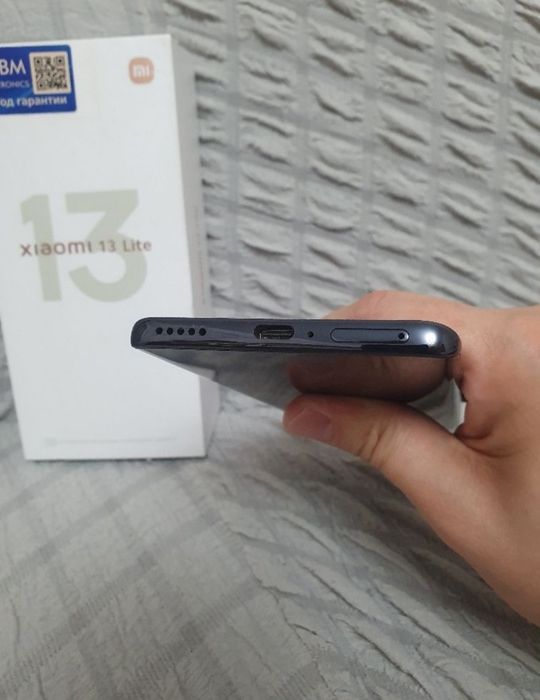 Srochna Proda sotiladi Xiaomi Mi 13 Lite 5G 8+8/128Gb Black Flagman
