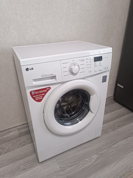 Стиральная  машинка  автомат .5кг