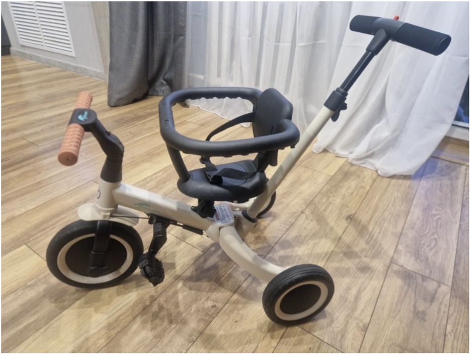 Продам беговел 4 в 1