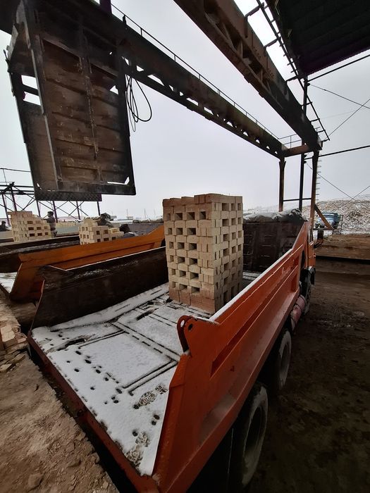 Keramika pishgan g'isht