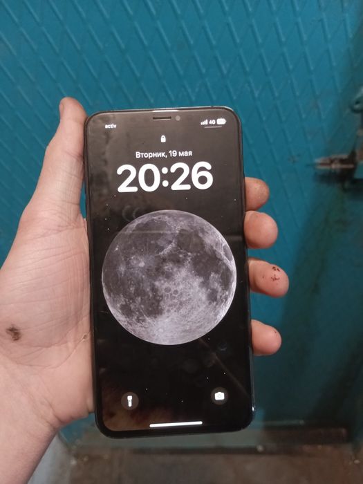продам iPhone Xs Max