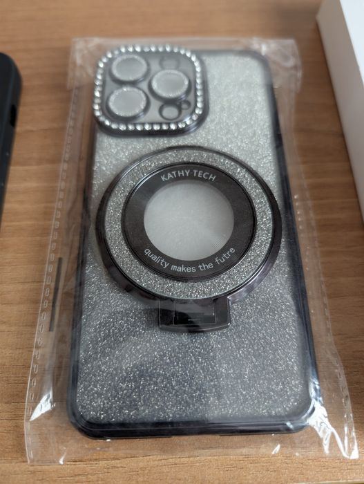 Продавам калъфи за телефони