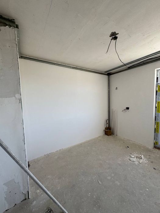 Срочно 1х 37 квадрат Навастройка Прадаётся Новая квартира 2микрарайоне