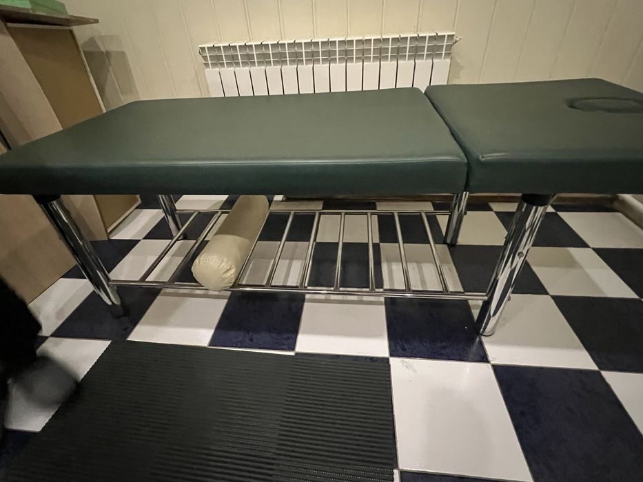Массажная кушетка
