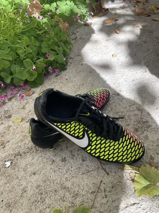 Бутонки Nike Magista