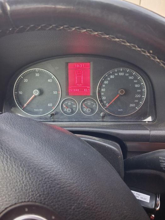 Volkswagen Touran 2.0 cutie automata 170 CP