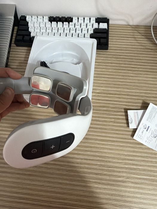 Продам массажер для шеи, покалывание, терапия.