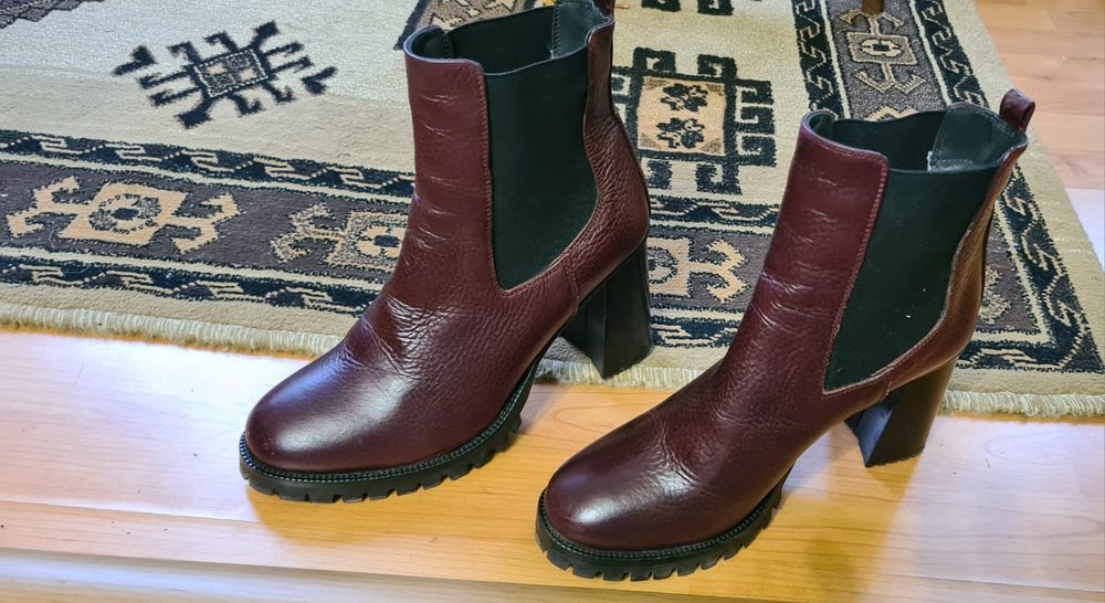 Ghete piele naturala marime 38