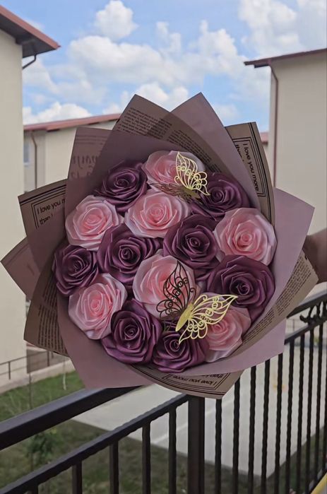 Trandafiri din satin 15 fire