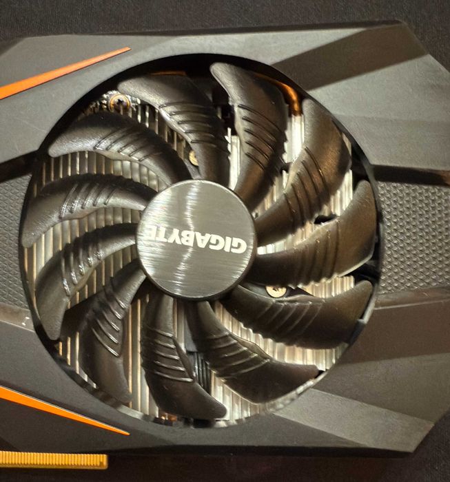 ТОП състояние Видео карта GPU Gigabyte GTX 1060 6GB WINDFORCE OC GDDR5