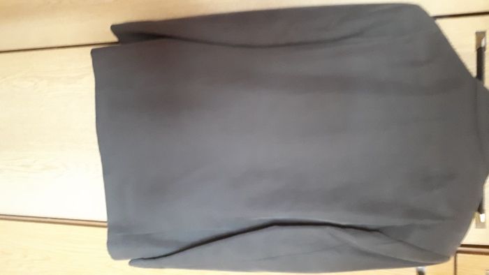 Мъжки костюм с вратовръзка - официален.