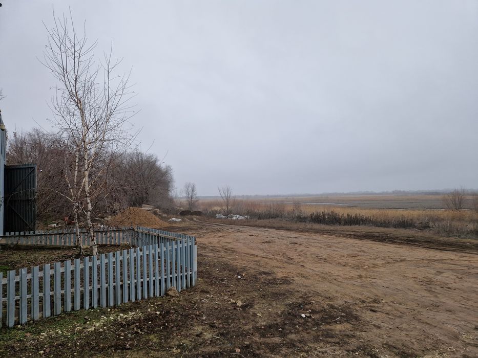 Продам 6 соток..сдам в аренду ангар