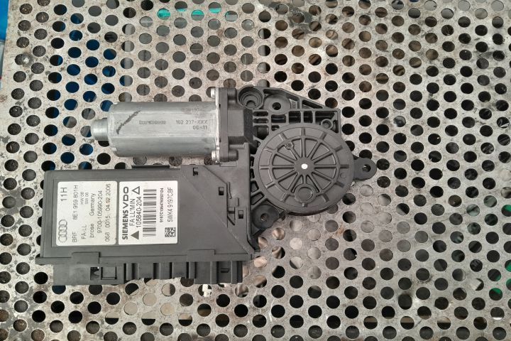 Motoras macara geam fata stanga 0130821765 Audi A4 B6 [2000 - 2005] A