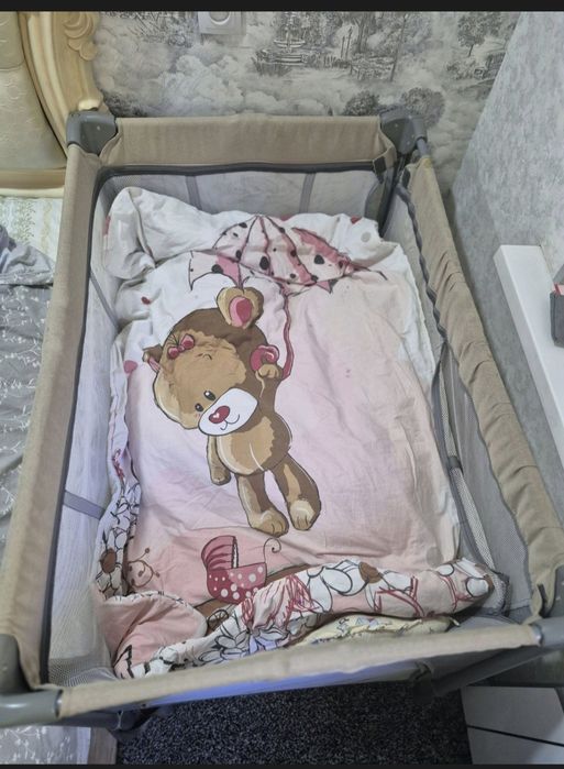 Bolalar krovati b.u.