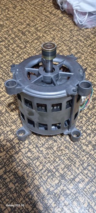 Електро мотори за перални работещии