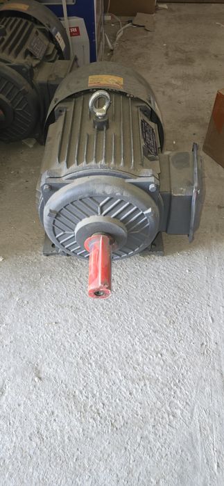 Электро матор 7.5кв 1000 оборот