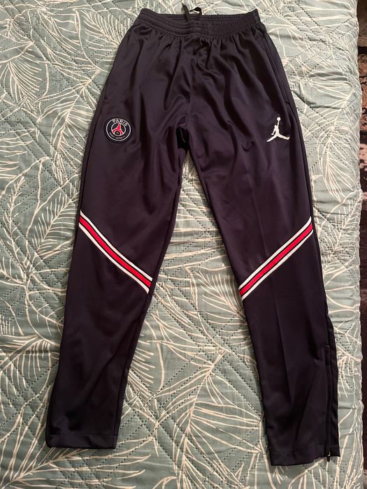 Долнище на PSG ново