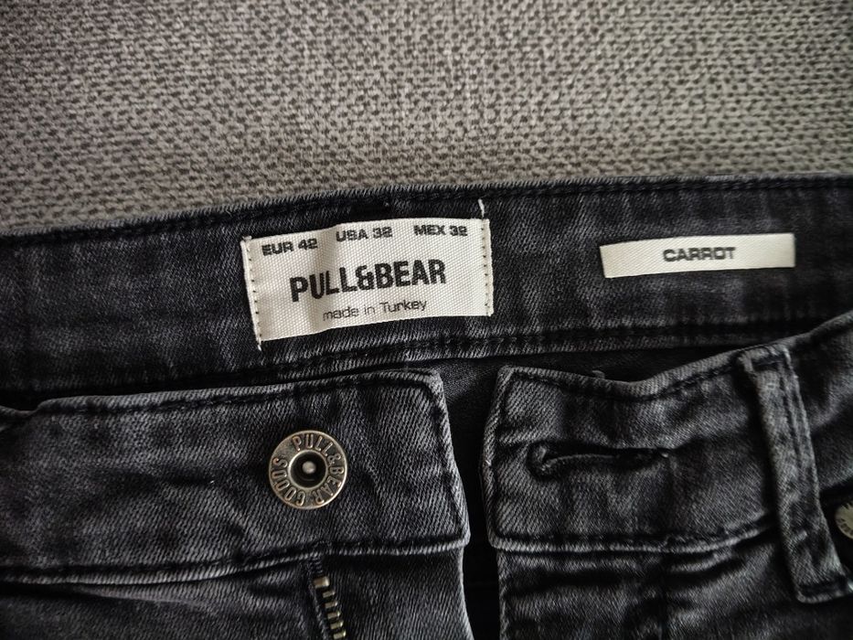 Vând blugi Pull&Bear în stare foarte bună marimea 42 (fit M)!!