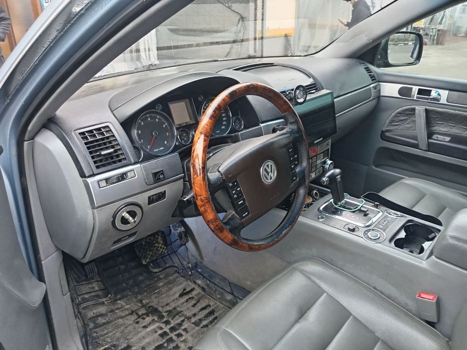 Volkswagen touareg 2004 yil