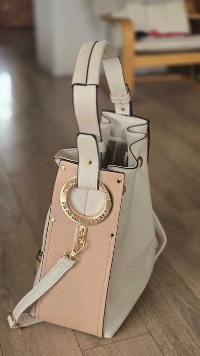 Дамска чанта от изкуствена кожа