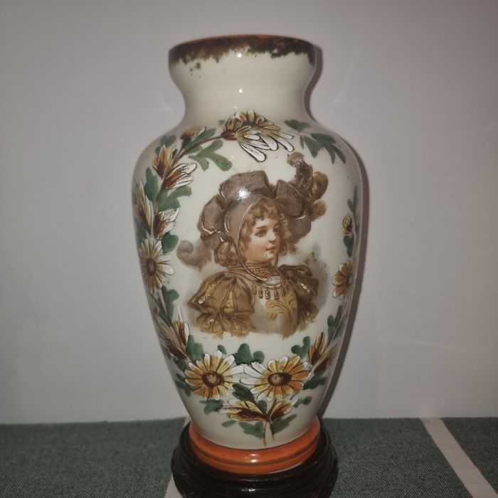 Vază porțelan pictată manual portret victorian decor floral vintage