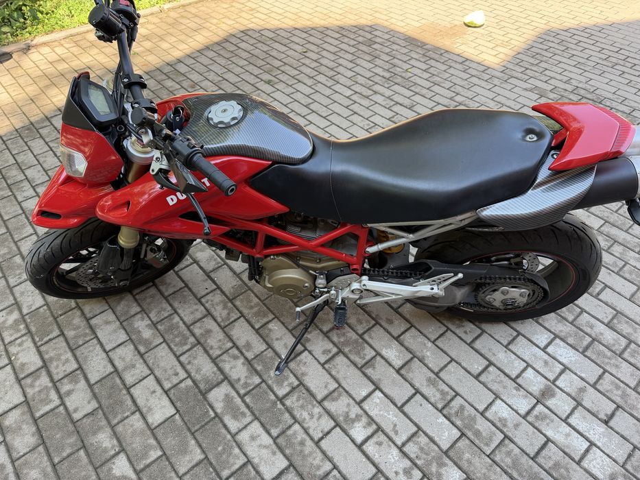 Ducati Hypermotard 1100