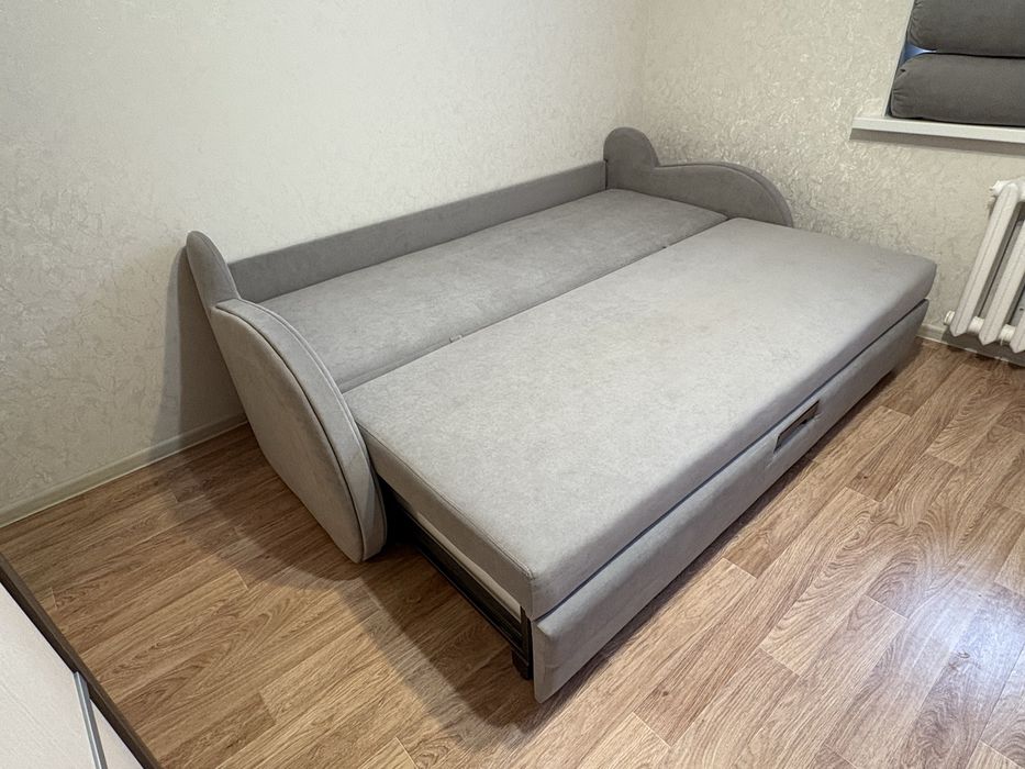 Продам качественный диван