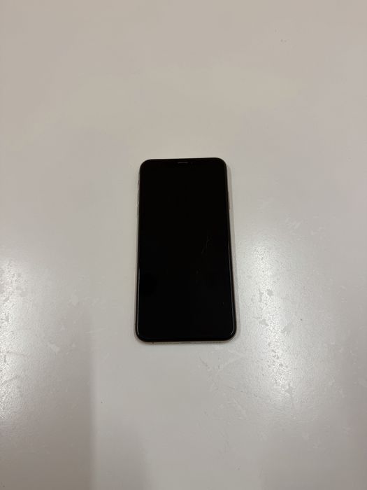 Продам iPhone XS Max 64GB