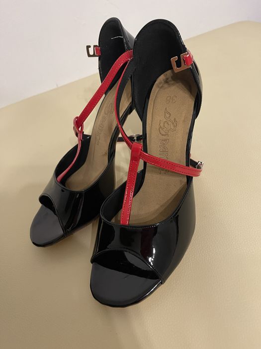 Танцевальные туфли для аргентинского танго