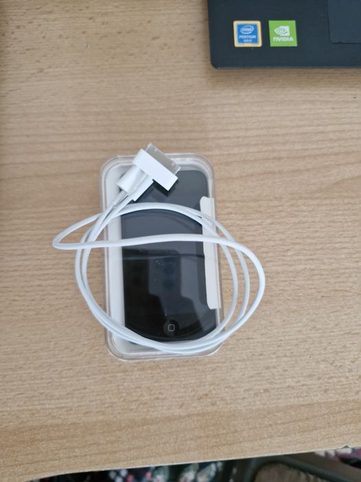 Продаю  iPod Touch 4