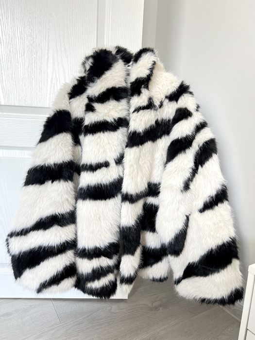 Черно бяло палто зебра