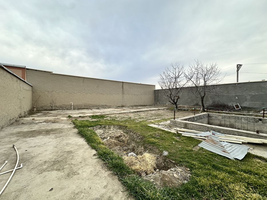 Срочно!!! Продаётся дом. В близи Районого хакимията. Райцент ор 38 шк