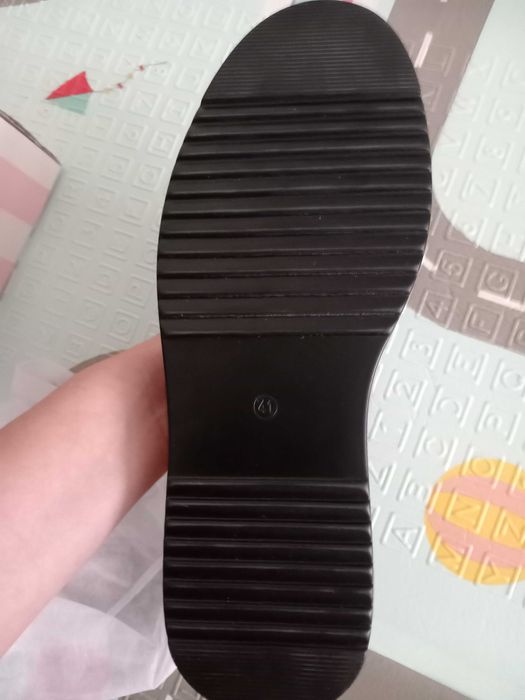 Продам НОВЫЕ лоферы. Торг