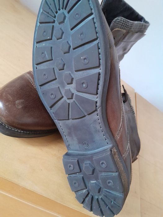 Ghete barbati ms 45 din piele naturala si imblanite ms 45 stare buna
