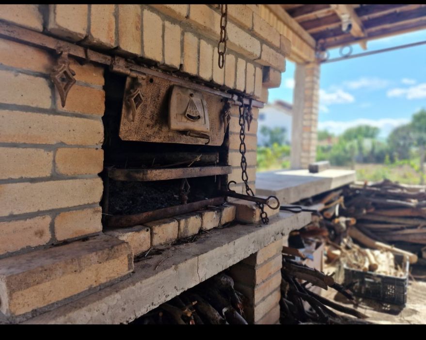 Къща с двор Айтос , село Пирне