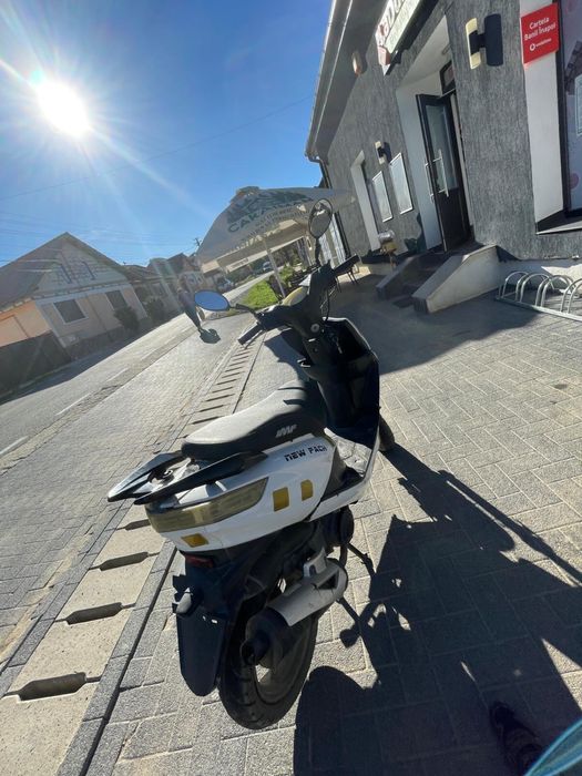 Scuter 49 centimetri cubi