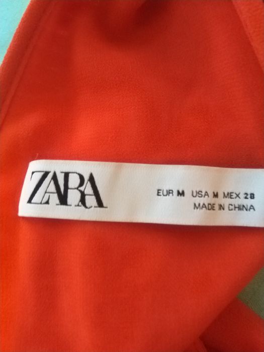 Vând eochie rosie cu decioteur