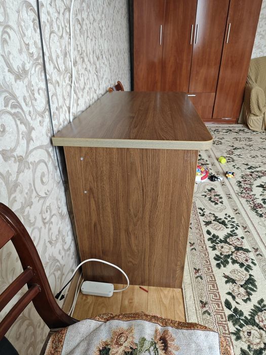 Продам стол не дорого