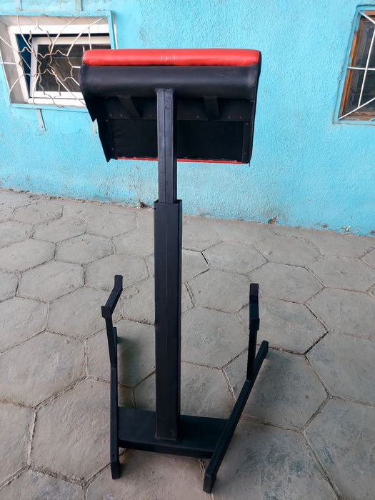 Продам тренажёр для прокачки бицепса стоя.