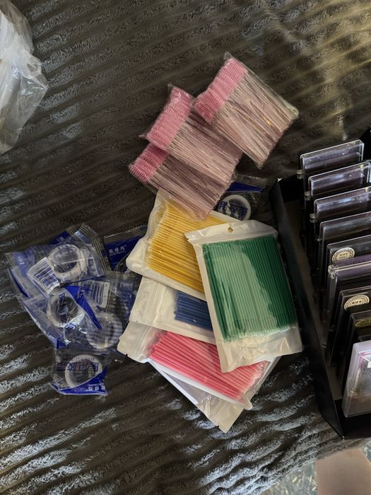 Продам кушетку и все для наращивание ресниц