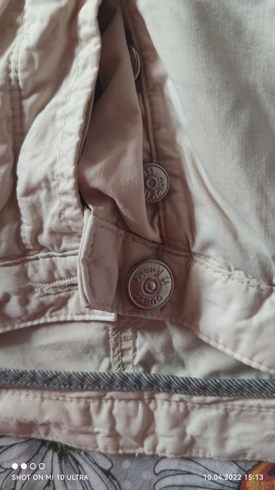 Vând blugi guess originali