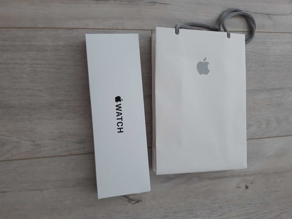 Продавам нов Apple watch Model: A3324